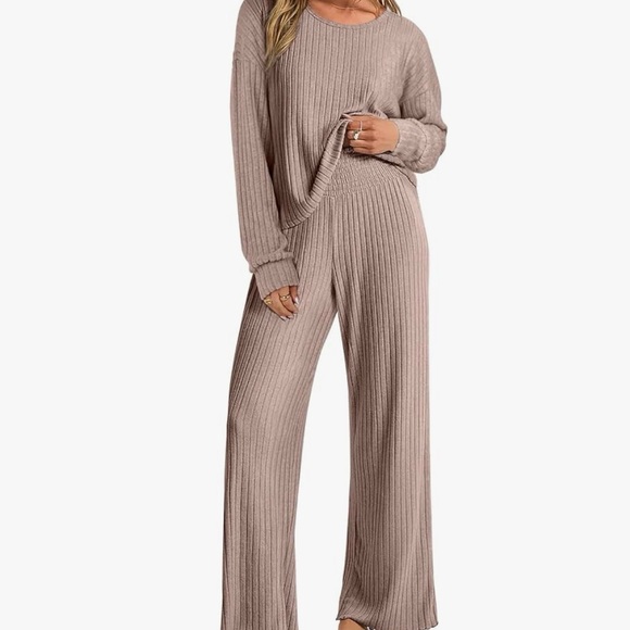 anrabess Other - Elegant Taupe Ribbed Pajama Set